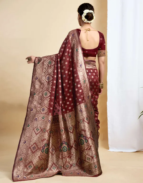 Maroon_Elegant_Silk_Blend_Kanjeevaram_Saree_With_Unstitched_Blouse_Piece