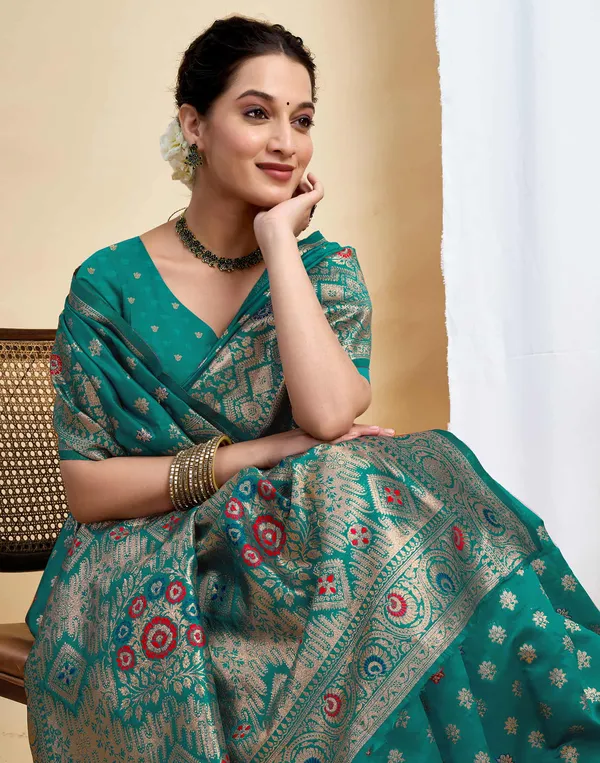 Rama_Silk_Blend_Kanjeevaram_Saree_With_Unstitched_Blouse_Piece