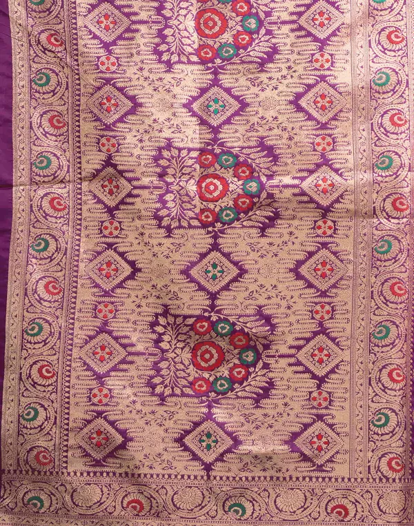 Wine_Silk_Blend_Kanjeevaram_Saree_With_Unstitched_Blouse_Piece
