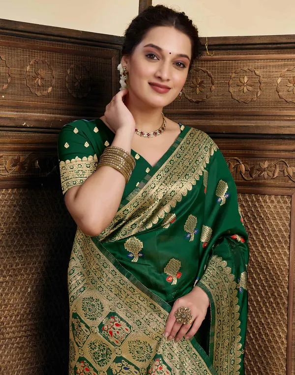 Dark_Green_Elegant_Silk_Blend_Baluchari_Saree_With_Unstitched_Blouse_Piece