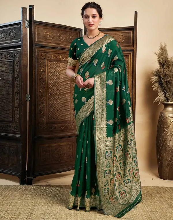 Dark_Green_Elegant_Silk_Blend_Baluchari_Saree_With_Unstitched_Blouse_Piece