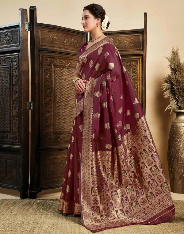 Maroon_Silk_Blend_Baluchari_Saree_With_Unstitched_Blouse_Piece