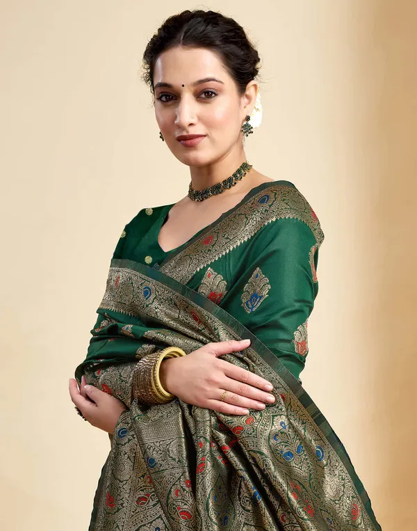 Dark_Green_Elegant_Silk_Blend_Baluchari_Saree_With_Unstitched_Blouse_Piece