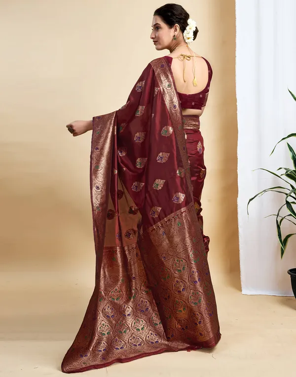 Maroon_Silk_Blend_Baluchari_Saree_With_Unstitched_Blouse_Piece