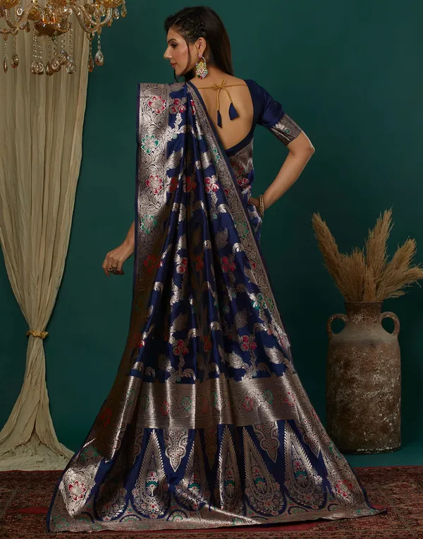 Navy_Blue_Elegant_Silk_Blend_Maheshwari_Saree_With_Unstitched_Blouse_Piece