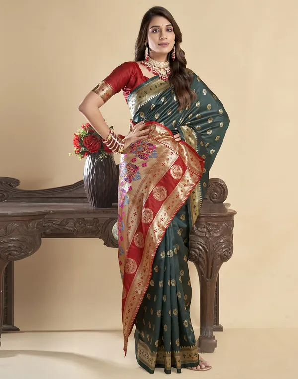 Dark_Green_Luxurious_Silk_Blend_Paithani_Saree_With_Unstitched_Blouse_Piece
