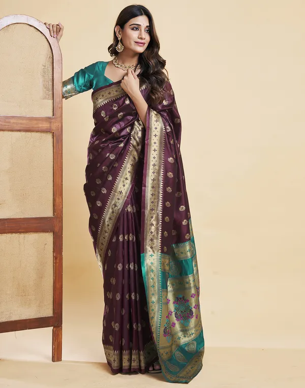 Maroon_Silk_Blend_Paithani_Saree_With_Unstitched_Blouse_Piece