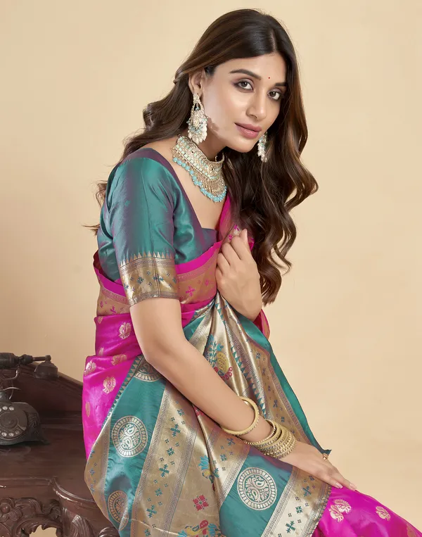Pink_Silk_Blend_Paithani_Saree_With_Unstitched_Blouse_Piece