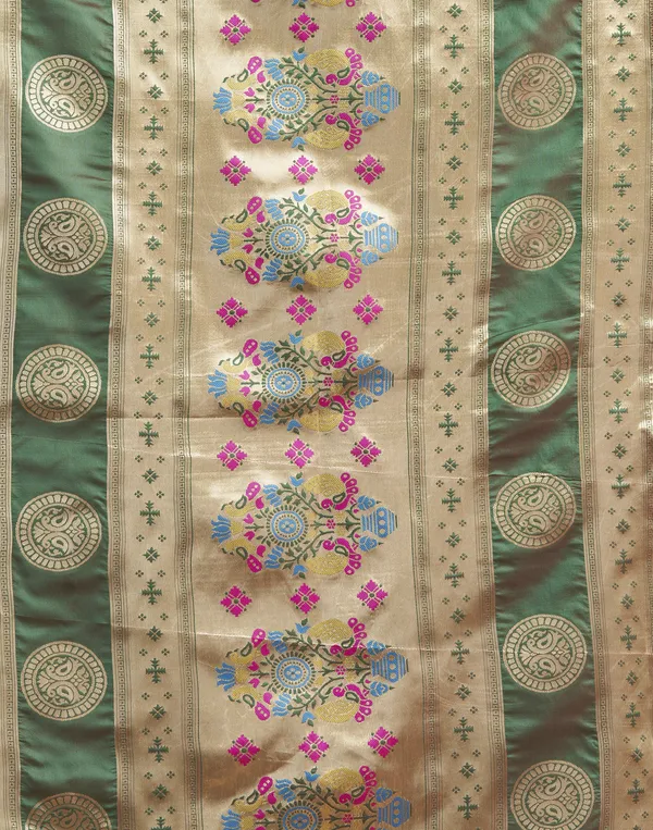 Red_Silk_Blend_Paithani_Saree_With_Unstitched_Blouse_Piece