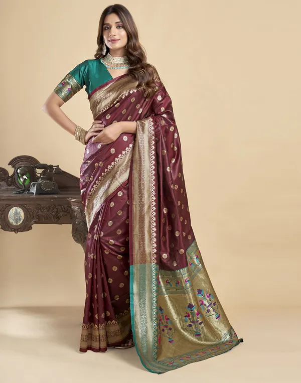 Maroon_Luxurious_Silk_Blend_Paithani_Saree_With_Unstitched_Blouse_Piece