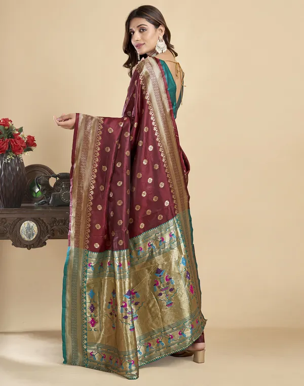Maroon_Luxurious_Silk_Blend_Paithani_Saree_With_Unstitched_Blouse_Piece