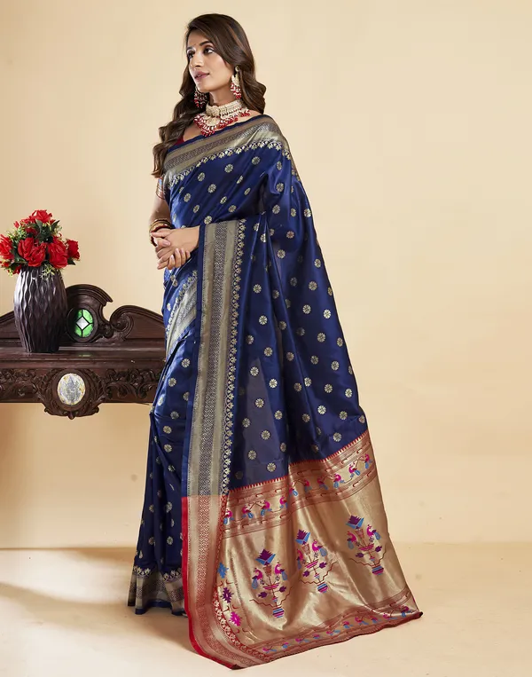Navy_Blue_Silk_Blend_Paithani_Saree_With_Unstitched_Blouse_Piece