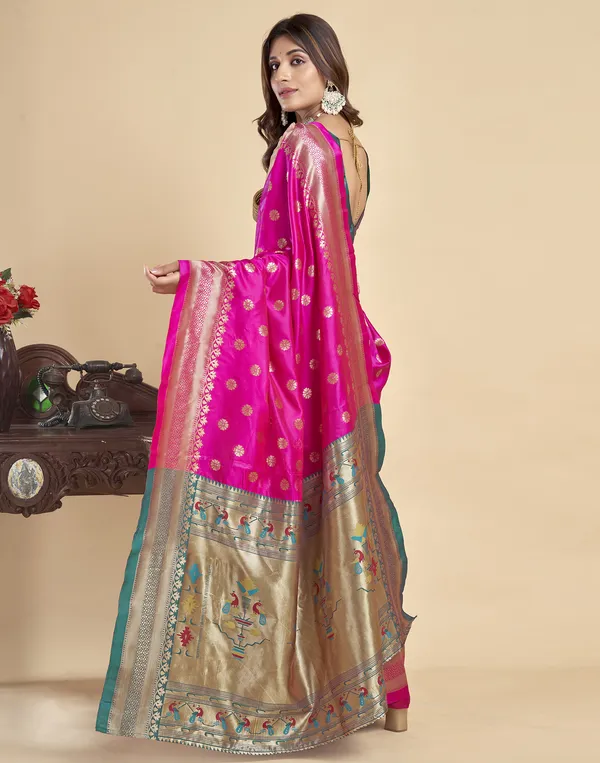 Pink_Silk_Blend_Paithani_Saree_With_Unstitched_Blouse_Piece