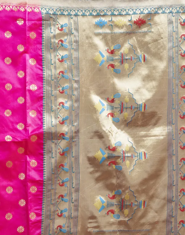 Pink_Silk_Blend_Paithani_Saree_With_Unstitched_Blouse_Piece