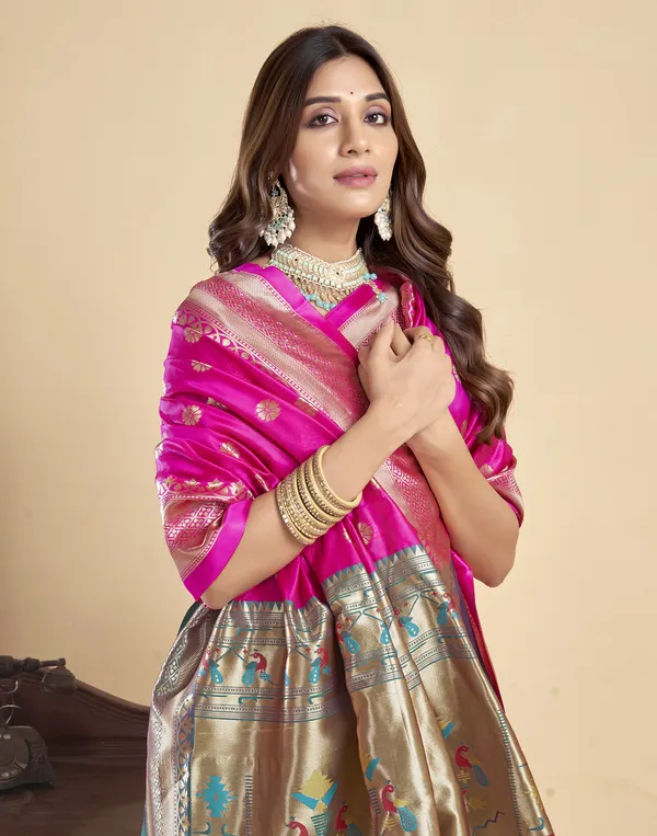 Pink_Silk_Blend_Paithani_Saree_With_Unstitched_Blouse_Piece
