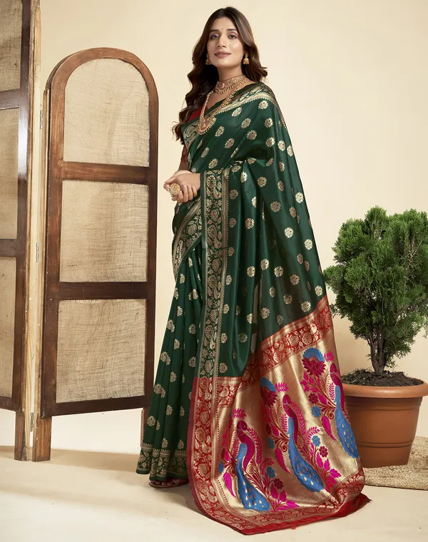 Dark_Green_Elegant_Silk_Blend_Paithani_Saree_With_Unstitched_Blouse_Piece