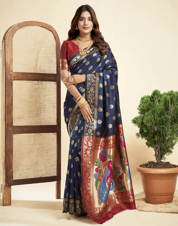 Navy_Blue_Elegant_Silk_Blend_Paithani_Saree_With_Unstitched_Blouse_Piece