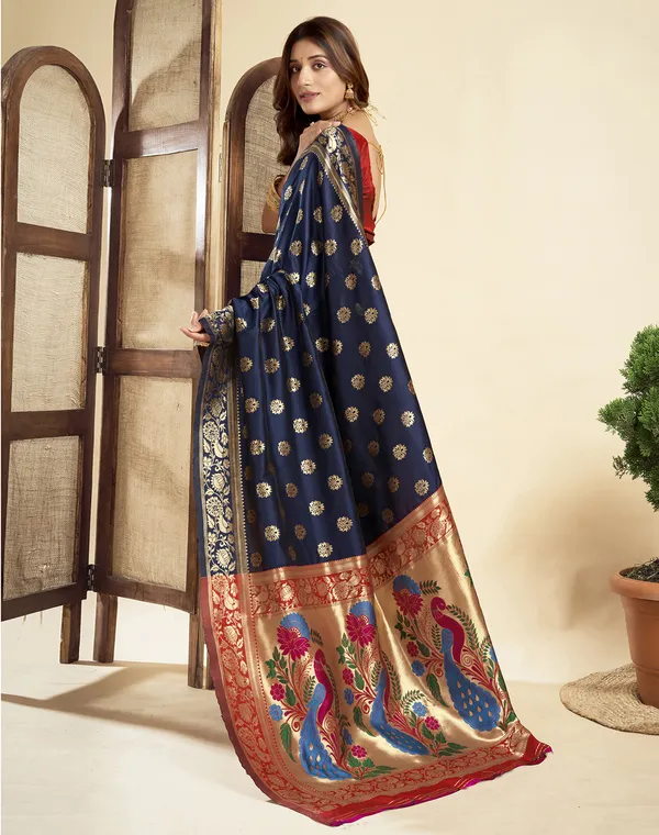 Navy_Blue_Elegant_Silk_Blend_Paithani_Saree_With_Unstitched_Blouse_Piece