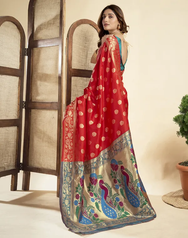 Red_Elegant_Silk_Blend_Paithani_Saree_With_Unstitched_Blouse_Piece
