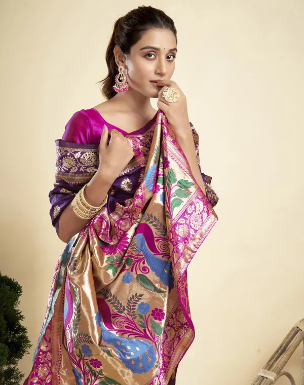 Wine_Elegant_Silk_Blend_Paithani_Saree_With_Unstitched_Blouse_Piece