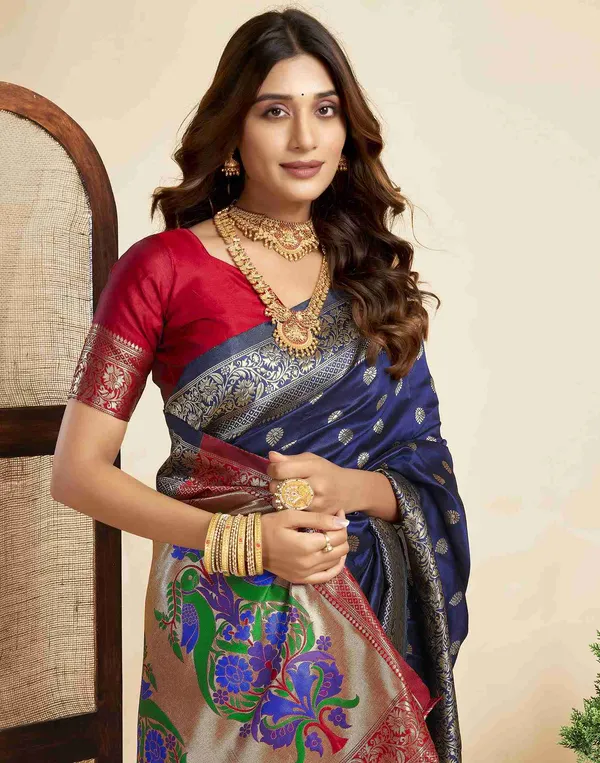 Navy_Blue_Luxurious_Silk_Blend_Paithani_Saree_With_Unstitched_Blouse_Piece