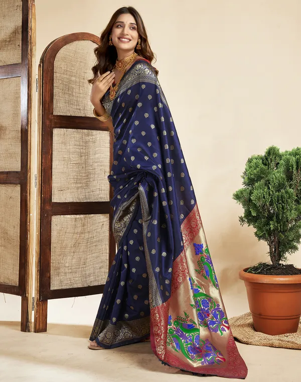 Navy_Blue_Luxurious_Silk_Blend_Paithani_Saree_With_Unstitched_Blouse_Piece