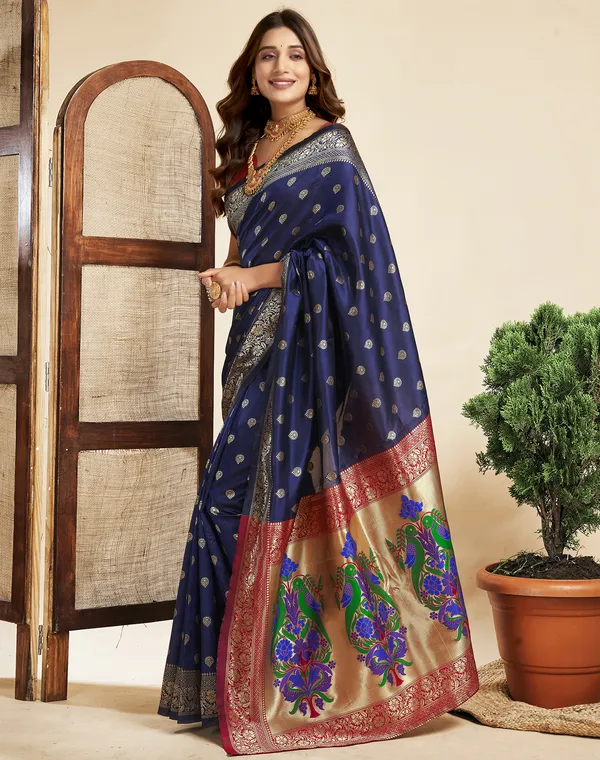 Navy_Blue_Luxurious_Silk_Blend_Paithani_Saree_With_Unstitched_Blouse_Piece
