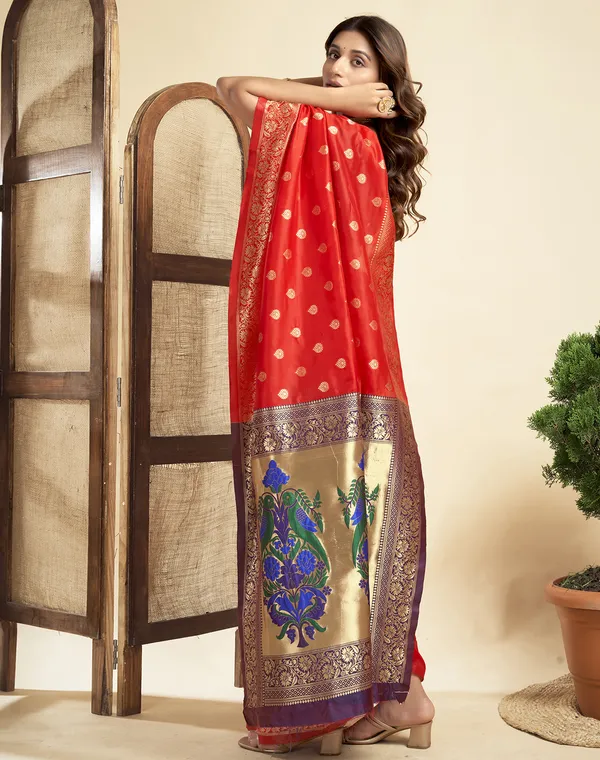 Red_Luxurious_Silk_Blend_Paithani_Saree_With_Unstitched_Blouse_Piece