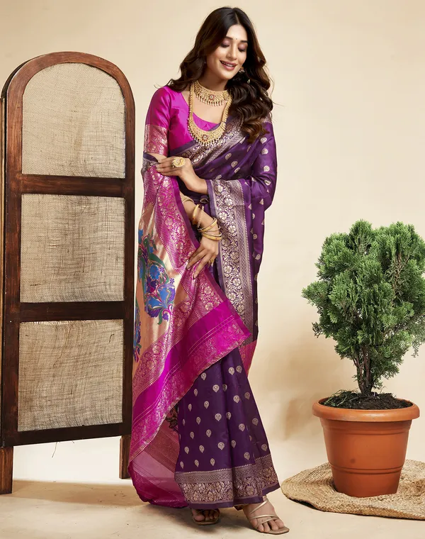 Wine_Luxurious_Silk_Blend_Paithani_Saree_With_Unstitched_Blouse_Piece