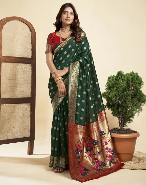 Dark_Green_Silk_Blend_Paithani_Saree_With_Unstitched_Blouse_Piece