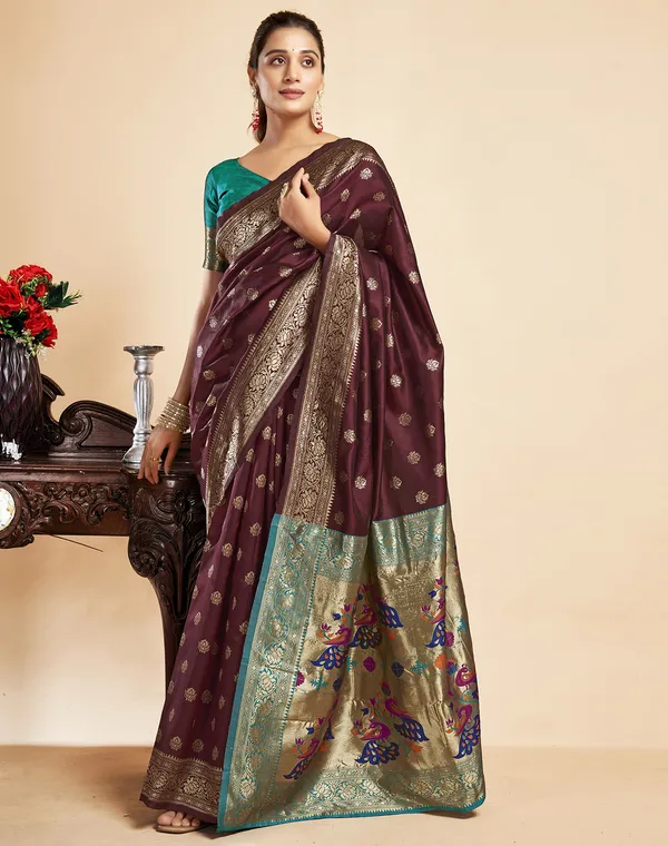 Maroon_Silk_Blend_Paithani_Saree_With_Unstitched_Blouse_Piece