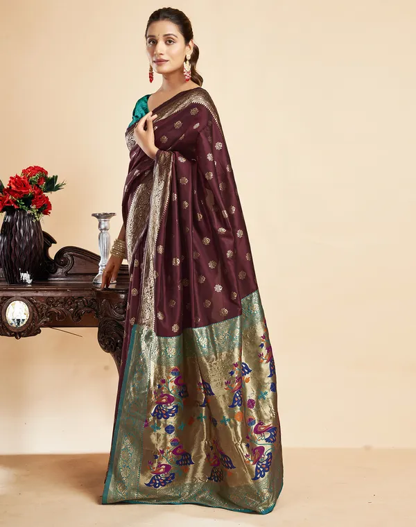 Maroon_Silk_Blend_Paithani_Saree_With_Unstitched_Blouse_Piece