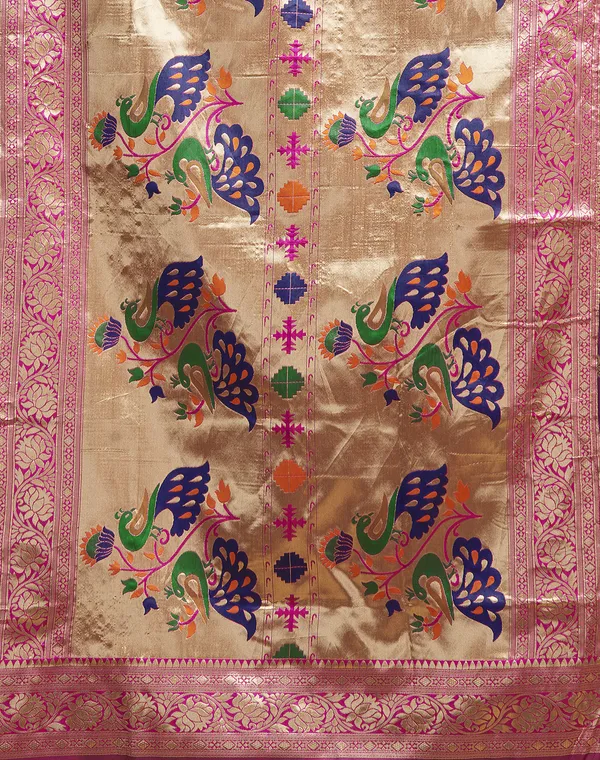 Wine_Ornate_Silk_Blend_Paithani_Saree_With_Unstitched_Blouse_Piece