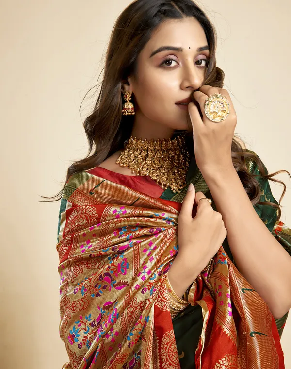 Dark_Green_Silk_Blend_Paithani_Saree_With_Unstitched_Blouse_Piece