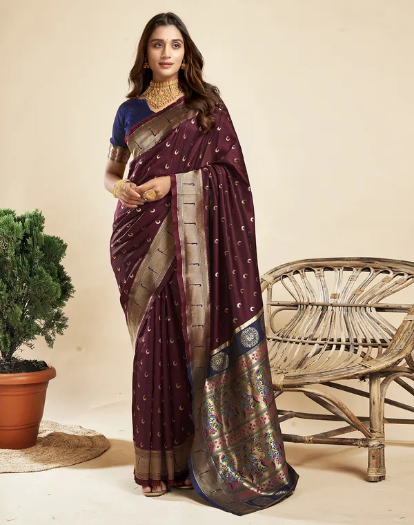 Maroon_Silk_Blend_Paithani_Saree_With_Unstitched_Blouse_Piece