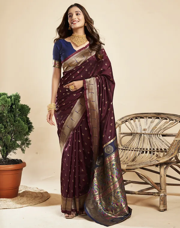 Maroon_Silk_Blend_Paithani_Saree_With_Unstitched_Blouse_Piece