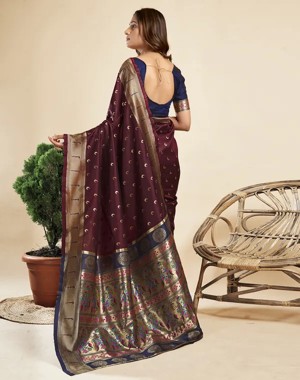 Maroon_Silk_Blend_Paithani_Saree_With_Unstitched_Blouse_Piece