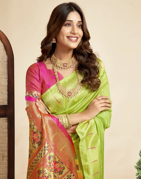 Lemon_Yellow_Silk_Blend_Paithani_Saree_With_Unstitched_Blouse_Piece