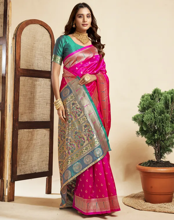 Pink_Silk_Blend_Paithani_Saree_With_Unstitched_Blouse_Piece