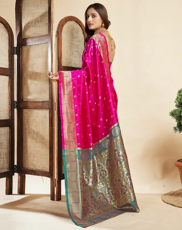 Pink_Silk_Blend_Paithani_Saree_With_Unstitched_Blouse_Piece