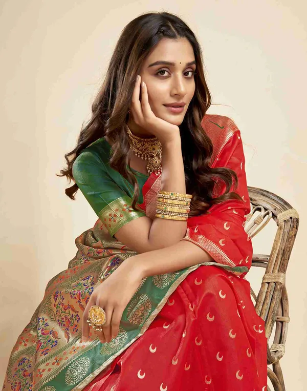 Red_Silk_Blend_Paithani_Saree_With_Unstitched_Blouse_Piece