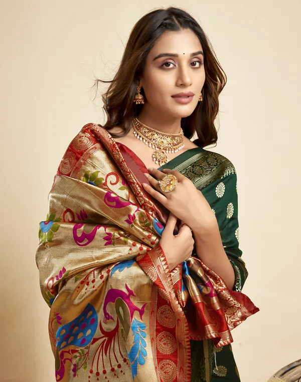 Dark_Green_Luxurious_Silk_Blend_Paithani_Saree_With_Unstitched_Blouse_Piece