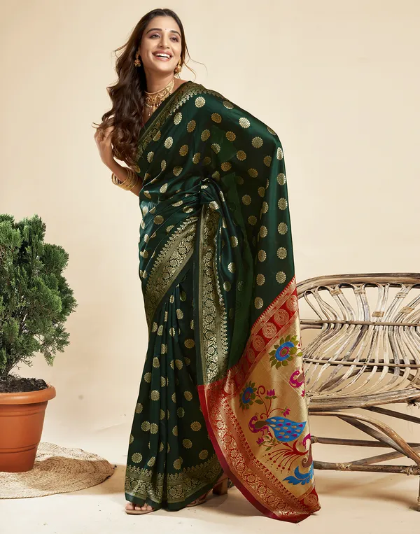 Dark_Green_Luxurious_Silk_Blend_Paithani_Saree_With_Unstitched_Blouse_Piece