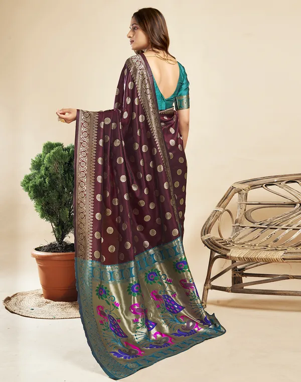 Maroon_Luxurious_Silk_Blend_Paithani_Saree_With_Unstitched_Blouse_Piece