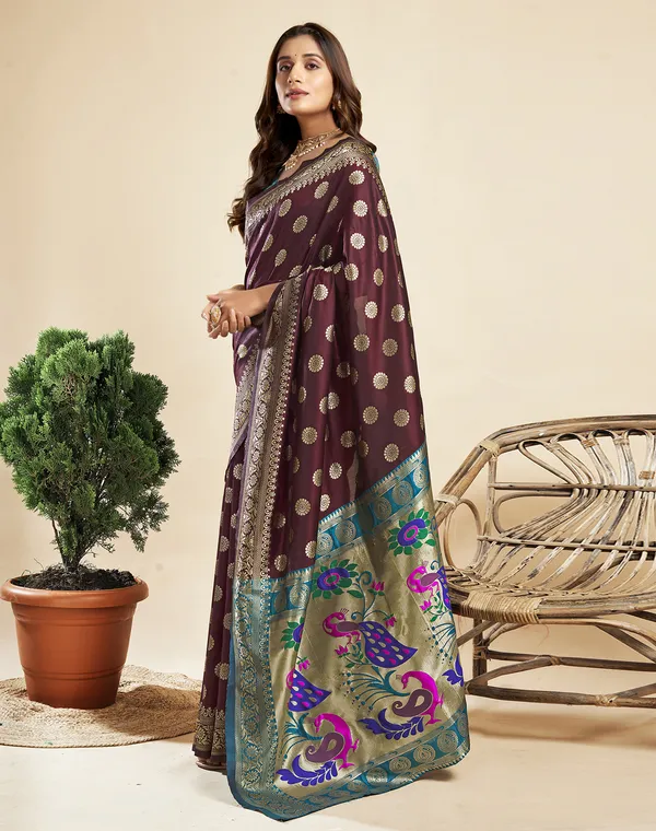 Maroon_Luxurious_Silk_Blend_Paithani_Saree_With_Unstitched_Blouse_Piece