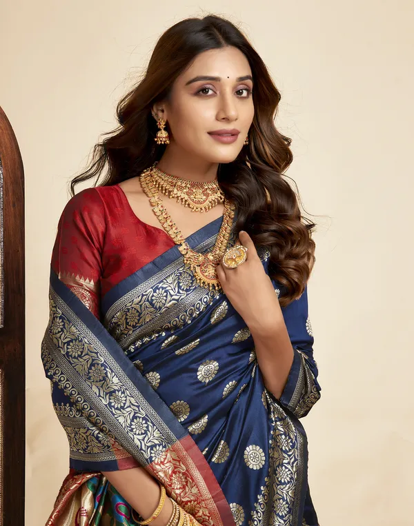 Navy_Blue_Luxurious_Silk_Blend_Paithani_Saree_With_Unstitched_Blouse_Piece