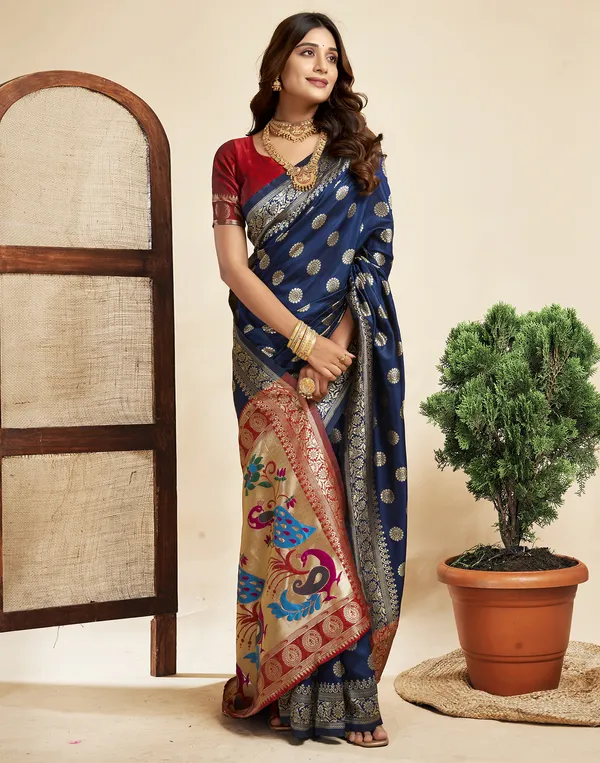 Navy_Blue_Luxurious_Silk_Blend_Paithani_Saree_With_Unstitched_Blouse_Piece