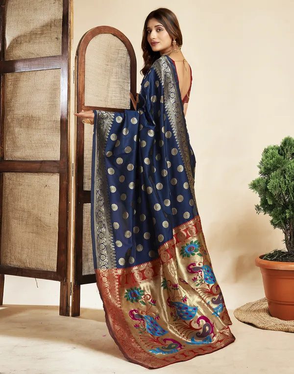 Navy_Blue_Luxurious_Silk_Blend_Paithani_Saree_With_Unstitched_Blouse_Piece