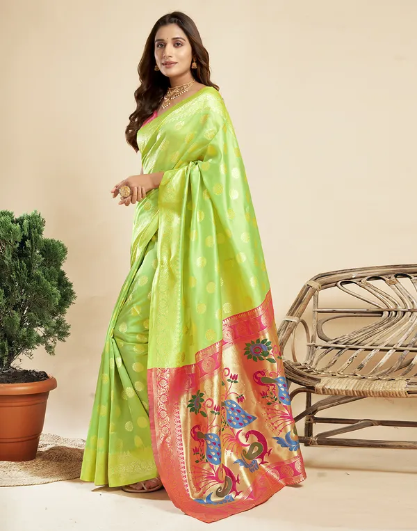 Lemon_Yellow_Luxurious_Silk_Blend_Paithani_Saree_With_Unstitched_Blouse_Piece
