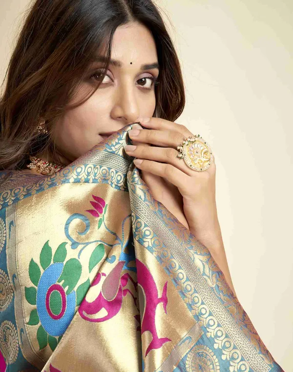 Pink_Luxurious_Silk_Blend_Paithani_Saree_With_Unstitched_Blouse_Piece
